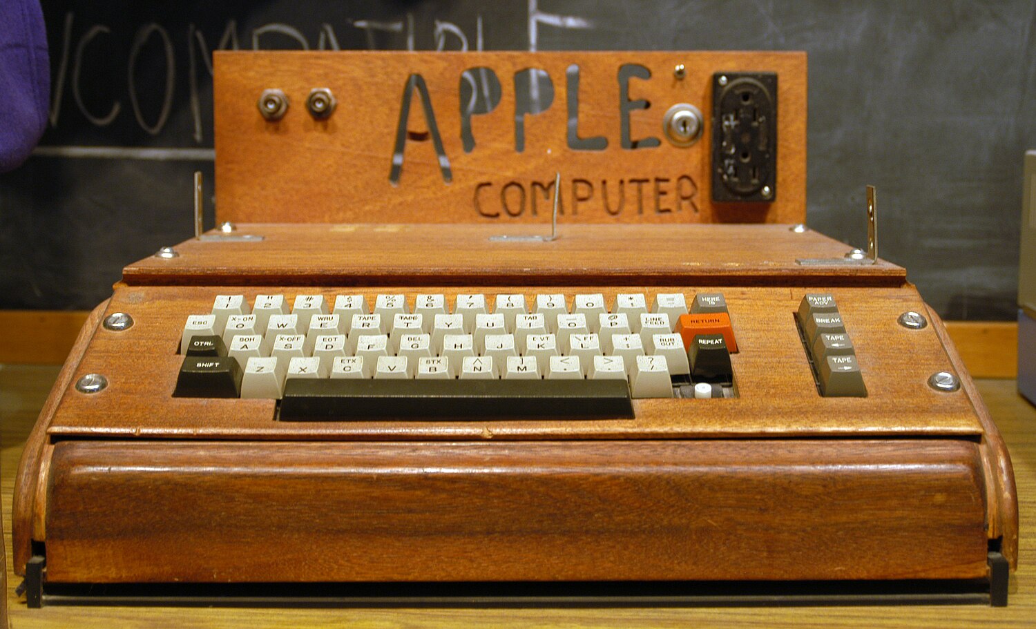 Apple I Computer.jpg